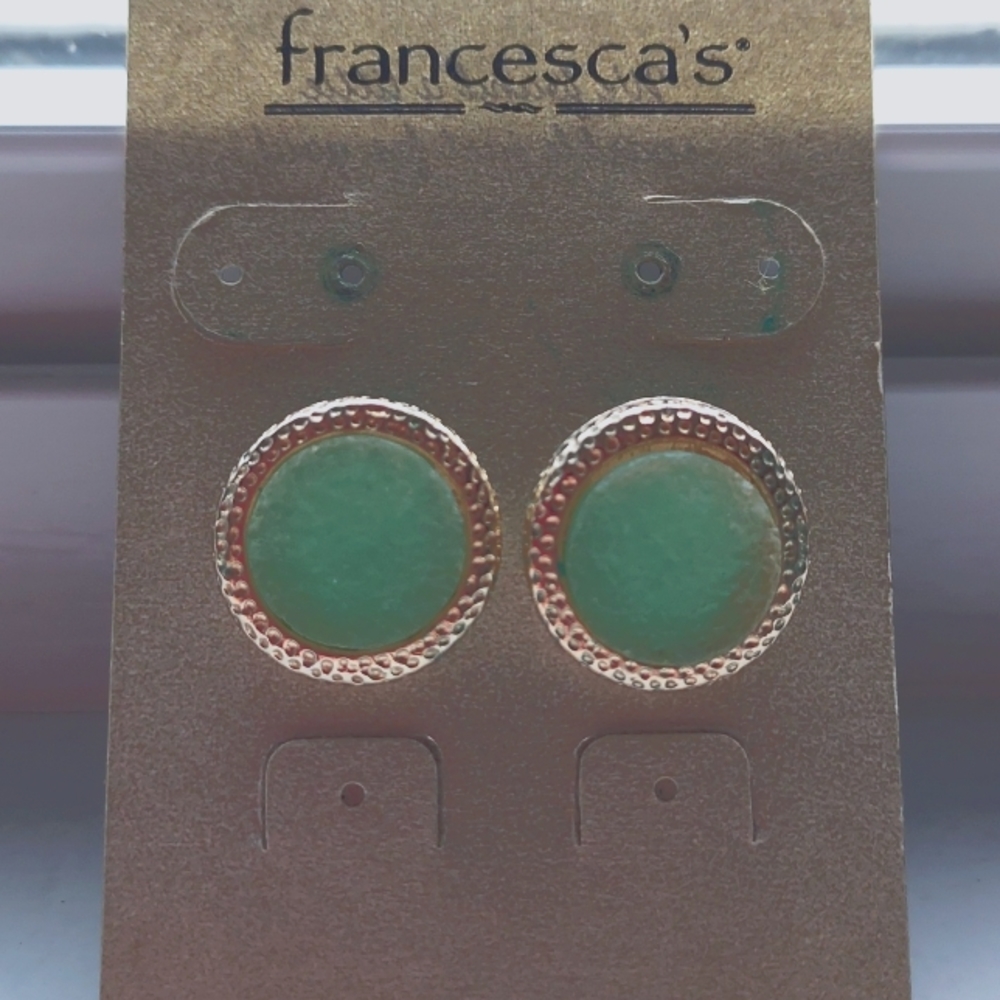 Francesca's druzy round studs in mint